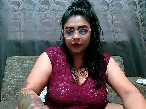 indianishkq7 online show from 12/05/24, 12:55