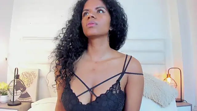 Ellie Alves online show from 12/30/24, 06:16