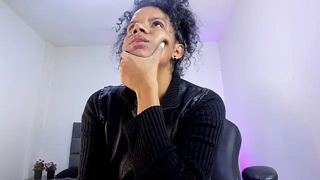 Ellie Alves online show from 10/22/25, 12:16