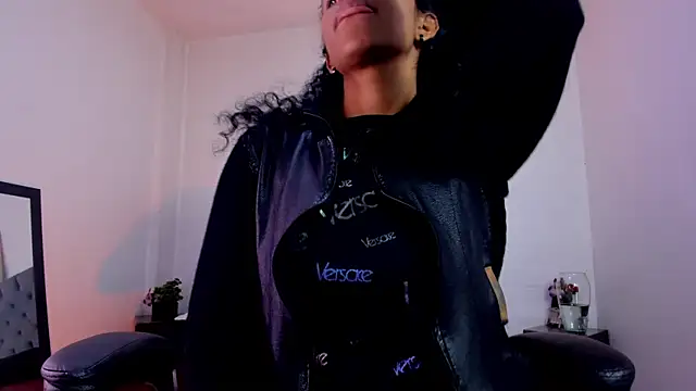 Ellie Alves online show from 11/24/25, 02:28