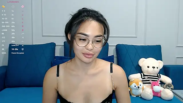 Snapshot of kwana_colada chatting on 09/25/25, 04:54 kwana colada online show from 09/25/25, 04:54