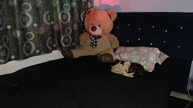 ANGELIQUE KLANE online show from 03/26/26, 12:44