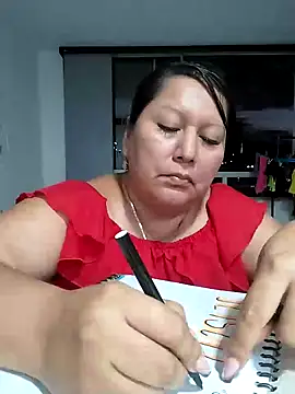 Snapshot of Brenda_Berck_ chatting on 02/10/25, 11:34 Brenda Berck online show from 02/10/25, 11:34