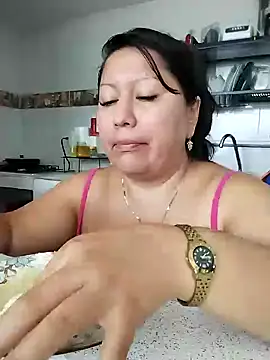 Snapshot of Brenda_Berck_ chatting on 02/17/25, 12:48 Brenda Berck online show from 02/17/25, 12:48
