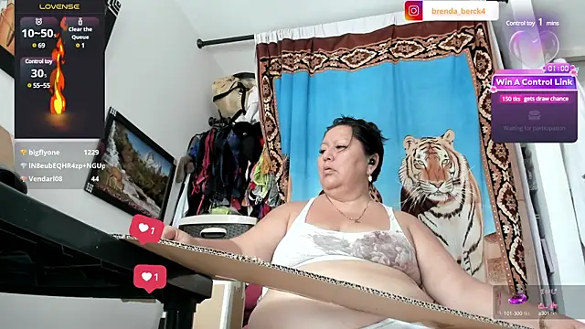 Snapshot of Brenda_Berck_ chatting on 03/04/25, 05:13 Brenda Berck online show from 03/04/25, 05:13