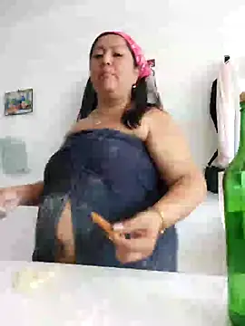 Snapshot of Brenda_Berck_ chatting on 03/08/25, 03:45 Brenda Berck online show from 03/08/25, 03:45