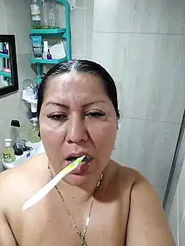 Snapshot of Brenda_Berck_ chatting on 03/11/25, 12:39 Brenda Berck online show from 03/11/25, 12:39