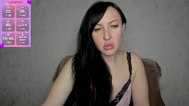 Snapshot of MissGulia chatting on 04/26/26, 02:09 MissGulia online show from 04/26/26, 02:09