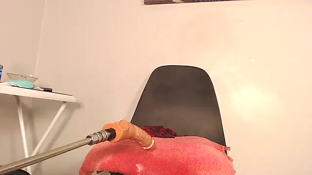 Snapshot of SEXaddictCANDY10 chatting on 01/25/25, 12:17 SEXaddictCANDY10 online show from 01/25/25, 12:17