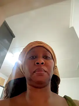 Snapshot of Bootyliciouse21X chatting on 11/30/25, 01:53 Bootyliciouse21X online show from 11/30/25, 01:53