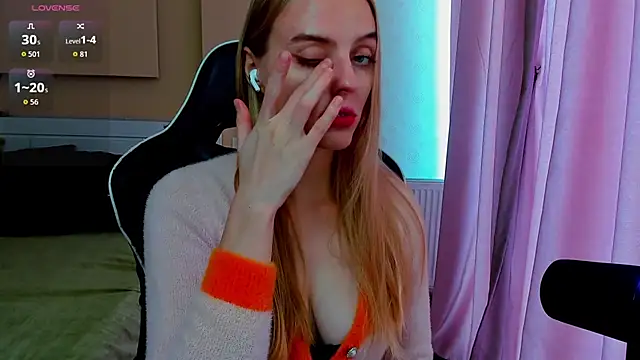 Snapshot of Jam_cream chatting on 11/08/25, 09:09 Jam cream online show from 11/08/25, 09:09