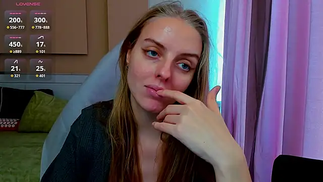 Snapshot of Jam_cream chatting on 11/21/25, 08:24 Jam cream online show from 11/21/25, 08:24