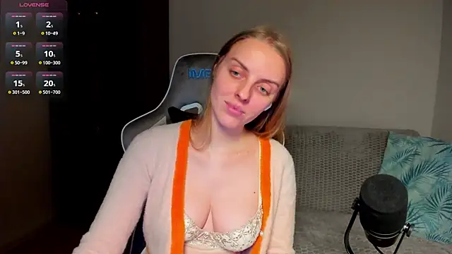 Snapshot of Jam_cream chatting on 03/01/26, 07:49 Jam cream online show from 03/01/26, 07:49