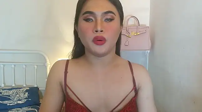 Snapshot of JustineBIGCUM chatting on 03/08/25, 10:22 JustineBIGCUM online show from 03/08/25, 10:22