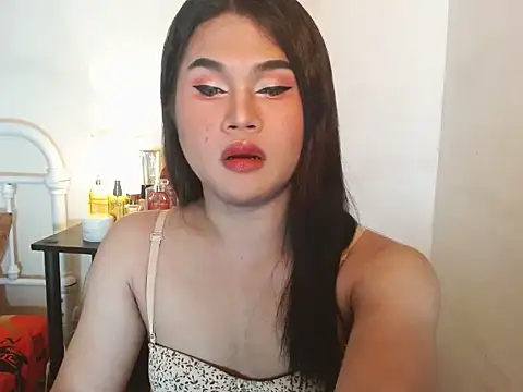 Snapshot of JustineBIGCUM chatting on 10/25/25, 02:52 JustineBIGCUM online show from 10/25/25, 02:52