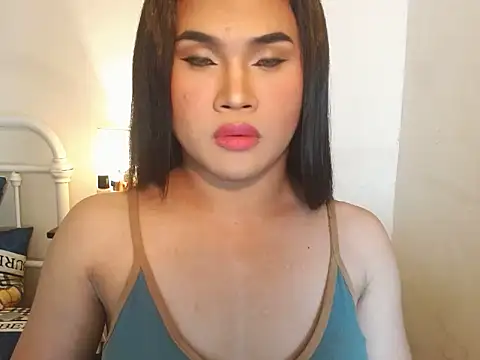 Snapshot of JustineBIGCUM chatting on 12/21/25, 08:32 JustineBIGCUM online show from 12/21/25, 08:32