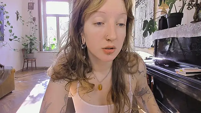 Miranda2 0 online show from 11/19/25, 07:41