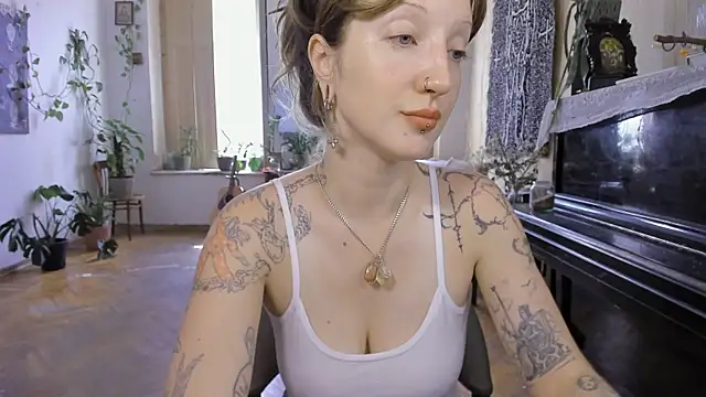 Miranda2 0 online show from 07/28/26, 08:21
