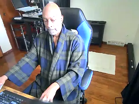 Snapshot of longdick4you8686 chatting on 01/24/25, 06:04 longdick4you8686 online show from 01/24/25, 06:04