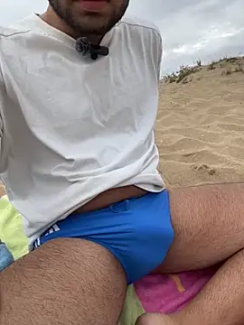 Snapshot of mrcumshotboy chatting on 10/05/25, 12:25 mrcumshotboy online show from 10/05/25, 12:25