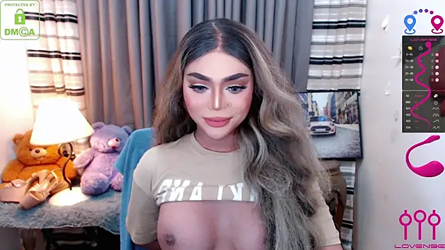 Snapshot of Fantacyoflove chatting on 11/17/25, 05:41 Fantacyoflove online show from 11/17/25, 05:41