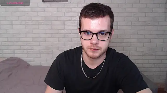 Snapshot of Alexxx_horny chatting on 05/05/26, 02:47 Alexxx horny online show from 05/05/26, 02:47