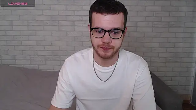Snapshot of Alexxx_horny chatting on 05/09/26, 08:08 Alexxx horny online show from 05/09/26, 08:08