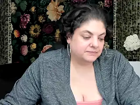 Snapshot of Exotic-Melons chatting on 12/14/25, 08:02 Exotic-Melons online show from 12/14/25, 08:02