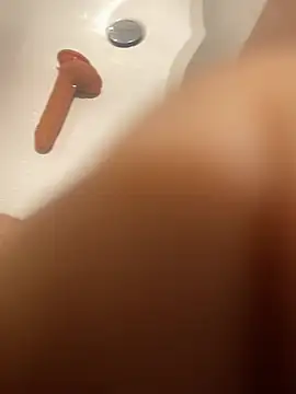 Snapshot of tunneltom chatting on 02/12/26, 09:10 tunneltom online show from 02/12/26, 09:10