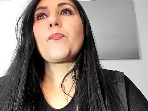 Snapshot of foxy-porn1 chatting on 12/14/25, 07:18 foxy-porn1 online show from 12/14/25, 07:18