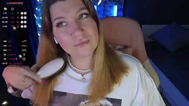 Snapshot of Fairy__Sofia chatting on 12/26/24, 08:18 Fairy Sofia online show from 12/26/24, 08:18