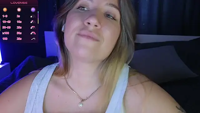 Snapshot of Fairy__Sofia chatting on 03/06/25, 11:25 Fairy Sofia online show from 03/06/25, 11:25