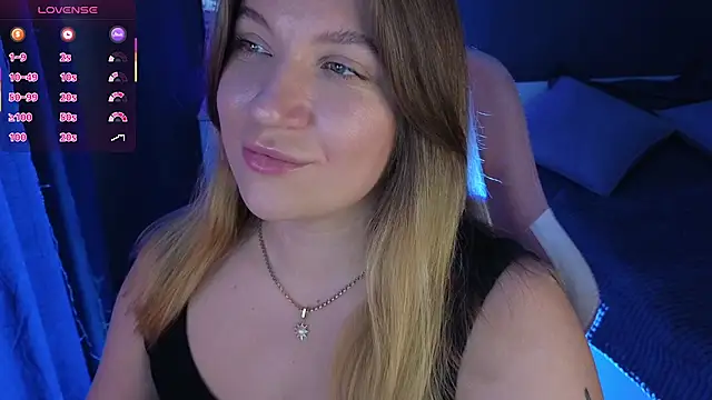 Snapshot of Fairy__Sofia chatting on 03/18/25, 11:30 Fairy Sofia online show from 03/18/25, 11:30