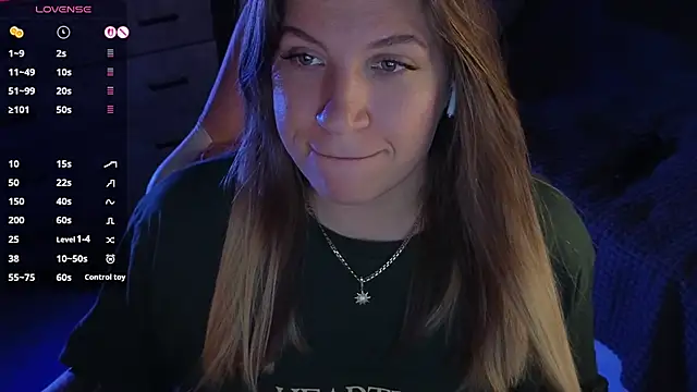 Snapshot of Fairy__Sofia chatting on 10/22/25, 08:58 Fairy Sofia online show from 10/22/25, 08:58