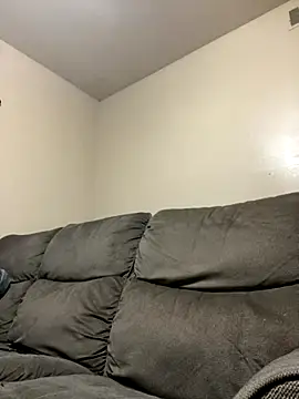 Snapshot of Esmerelda69 chatting on 11/27/25, 01:51 Esmerelda69 online show from 11/27/25, 01:51