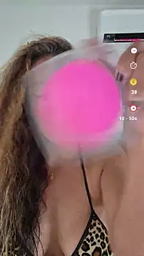 YOURSDEBORA online show from 11/18/25, 08:02