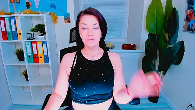 AnaMills online show from 12/18/25, 10:32