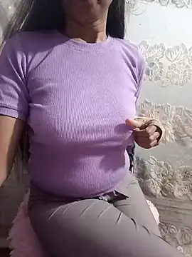 Snapshot of Mini865433 chatting on 12/06/24, 05:33 Mini865433 online show from 12/06/24, 05:33