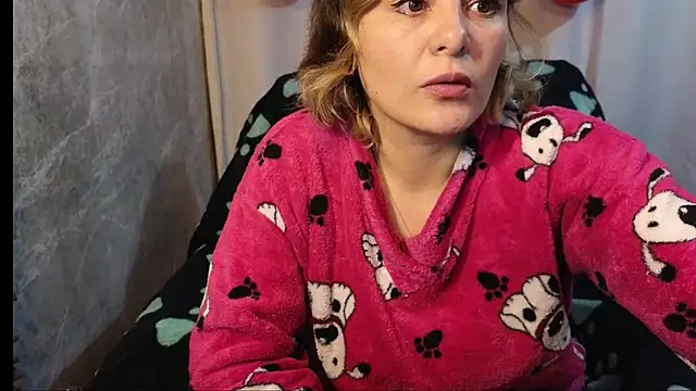 Snapshot of dagny-jo chatting on 02/23/25, 03:24 dagny-jo online show from 02/23/25, 03:24