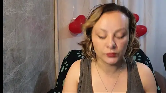 Snapshot of dagny-jo chatting on 03/02/25, 03:45 dagny-jo online show from 03/02/25, 03:45