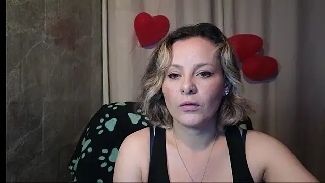 Snapshot of dagny-jo chatting on 03/07/25, 02:46 dagny-jo online show from 03/07/25, 02:46