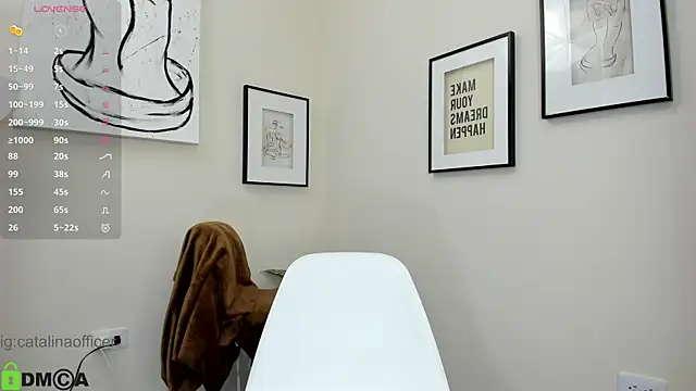 Snapshot of catalinaofficer chatting on 10/19/25, 11:22 catalinaofficer online show from 10/19/25, 11:22