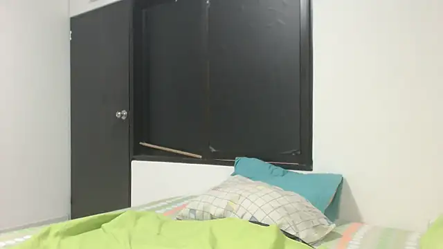 Snapshot of camilahot23 chatting on 11/29/25, 07:17 camilahot23 online show from 11/29/25, 07:17