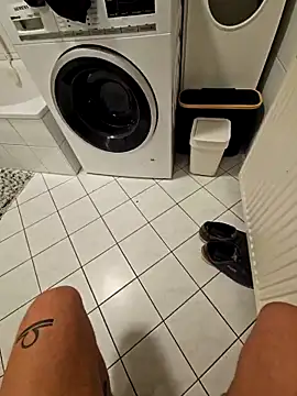 NiceHunter89 online show from 10/19/25, 07:36