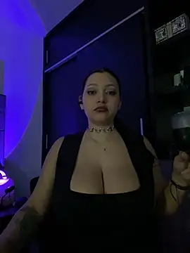 Snapshot of MarcellaGriffin chatting on 01/24/25, 11:12 MarcellaGriffin online show from 01/24/25, 11:12