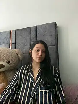 Snapshot of MarcellaGriffin chatting on 02/02/25, 02:13 MarcellaGriffin online show from 02/02/25, 02:13