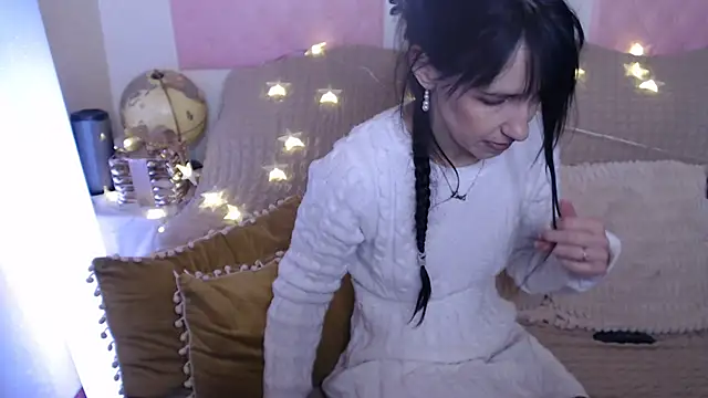 Snapshot of -carla- chatting on 01/10/25, 08:18 -carla- online show from 01/10/25, 08:18