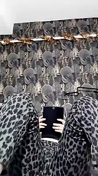 Snapshot of lolyforyou chatting on 02/19/26, 10:11 lolyforyou online show from 02/19/26, 10:11