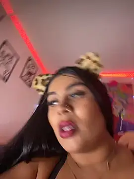 Snapshot of Emma_Brown_12 chatting on 11/05/25, 09:26 Emma Brown 12 online show from 11/05/25, 09:26