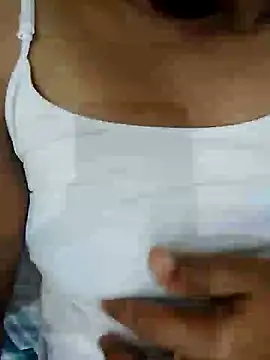 Snapshot of Bedtime1200 chatting on 07/11/26, 06:43 Bedtime1200 online show from 07/11/26, 06:43